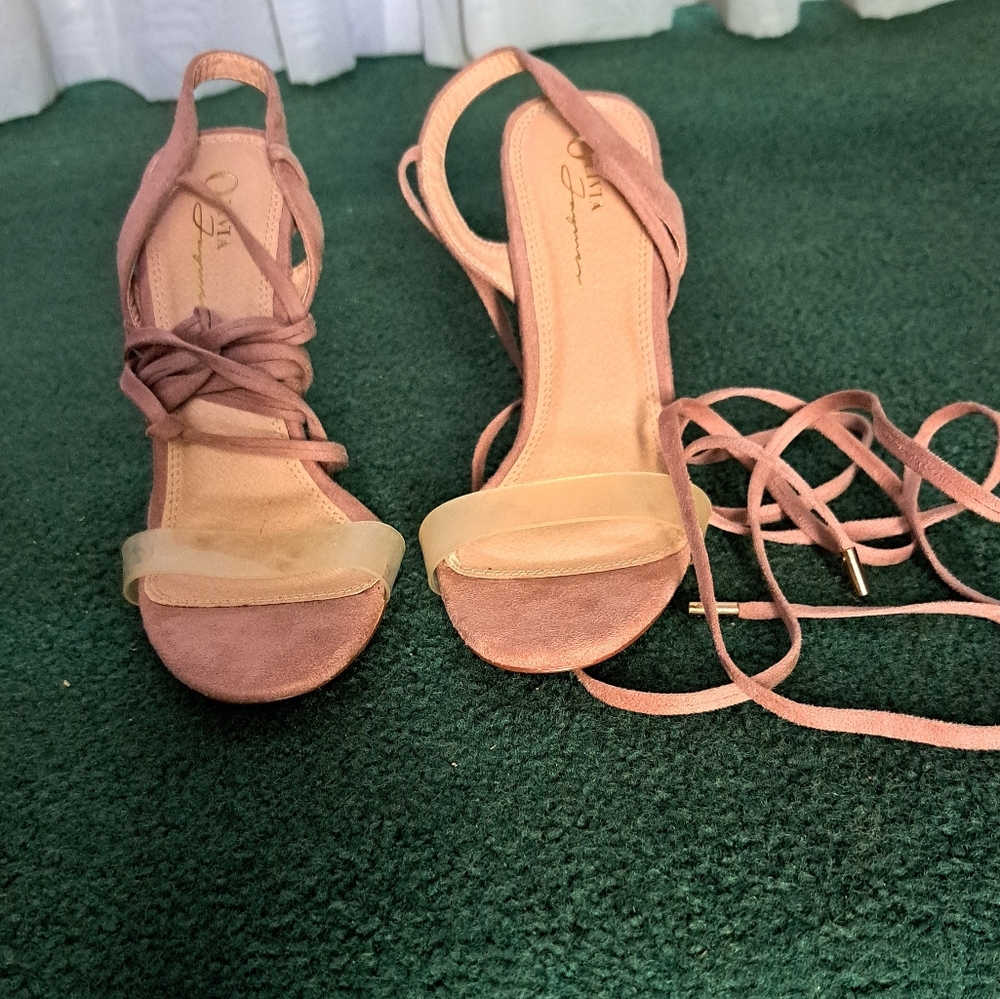 Women's shoes